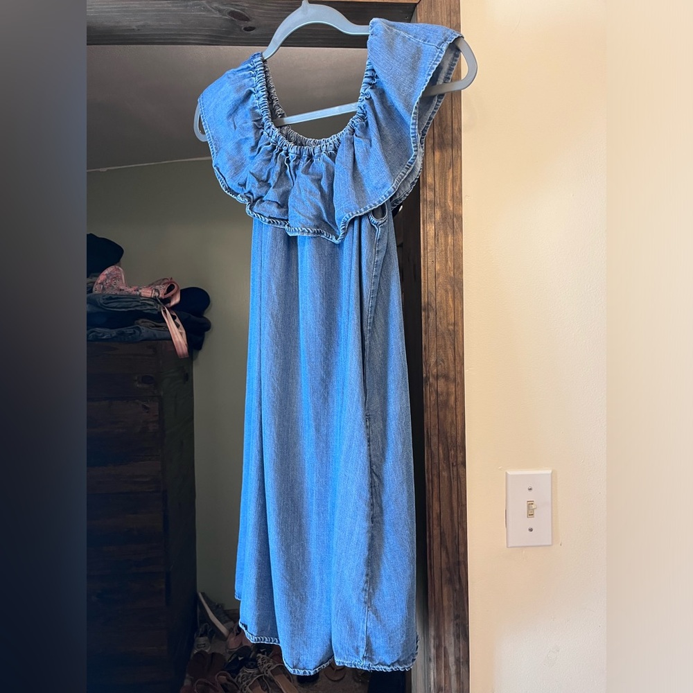 SALE!!! Good condition- Women’s Jean dress